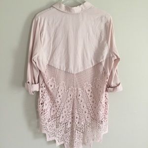 Soft Surroundings Needlework Button Down Linen